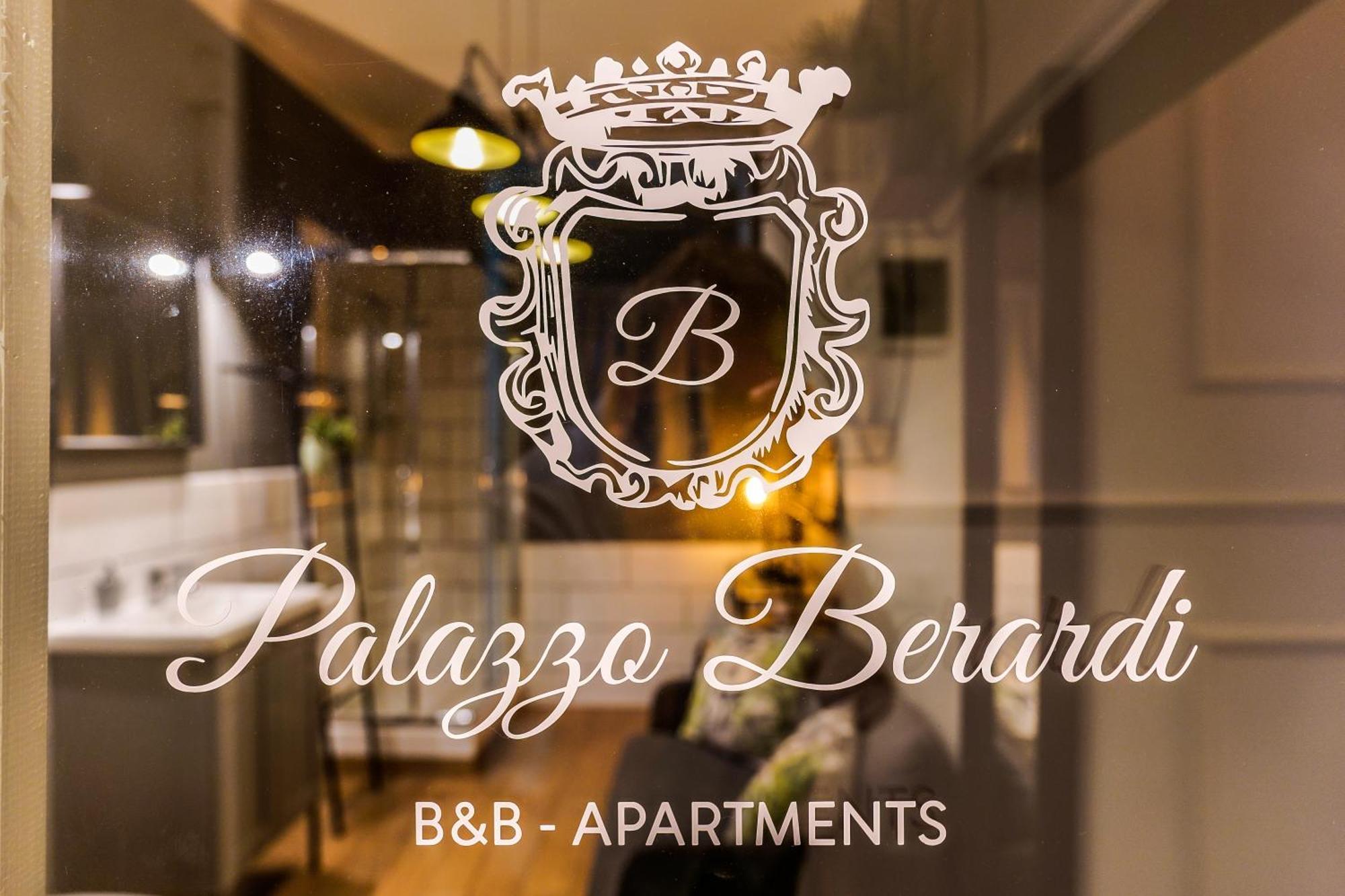 Palazzo Berardi Bed & Breakfast *
